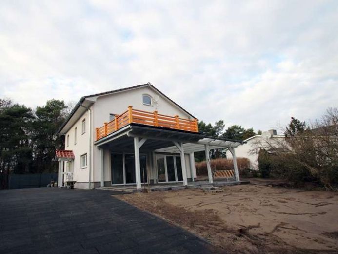 Casa unifamiliar moderna en una parcela grande en una zona tranquila – Photo 1