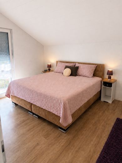 Exklusives SchwörerHaus in traumhafter Lage – Wohnen direkt an den Weinbergen – Foto 13