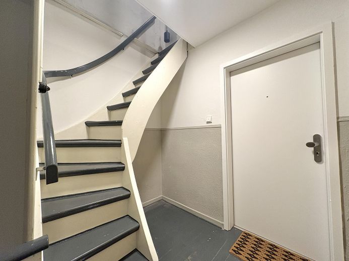 Zugang Wohnung/Spitzboden