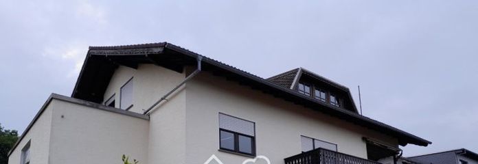 Commission-free from private seller: Spacious apartment building with expansion potential and dream view