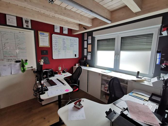 Büro zu Lager 2