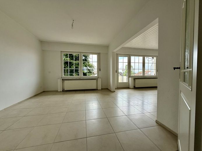 Fröndenberg: Zweifamilienhaus mit üppigem Platzangebot für die gesamte Familie plus separater Garage – Obergeschoss: Wohn-/Essbereich