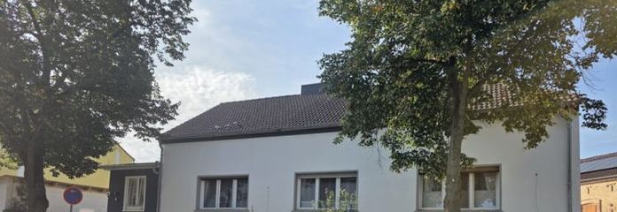 Raum für Familienträume: Großzügiges Haus mit 6 Zimmern, Garage und Ausbaupotenzial im Dachgeschoss!
