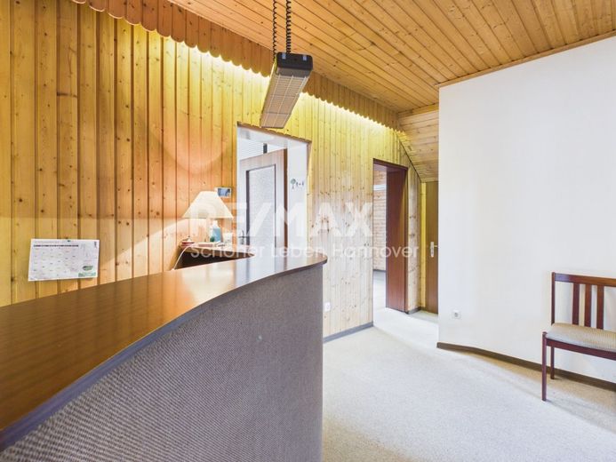 Ehemalige Praxis mit Terrasse- vielseitig nutzbar im Zentrum von Rodenberg – Empfang