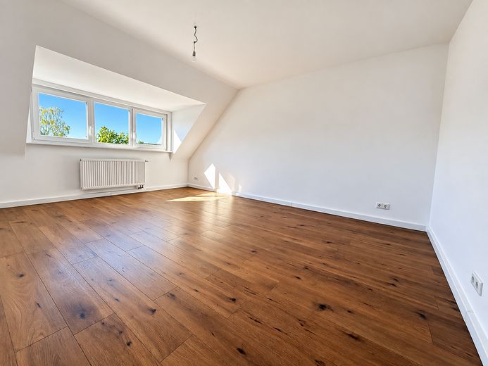 Sogno mansardato + giardino + sottotetto - subito disponibile – Foto 6