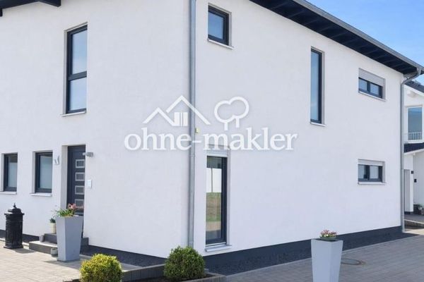 High-quality detached house (A+) with geothermal energy, large terrace & double garage – commission-free