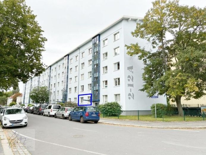 ***HELLE 2-ZIMMER-EIGENTUMSWOHNUNG MIT LOGGIA IN DRESDEN LAUBEGAST*** – gepflegt, charmant und mit viel Wohngefühl – Foto 1