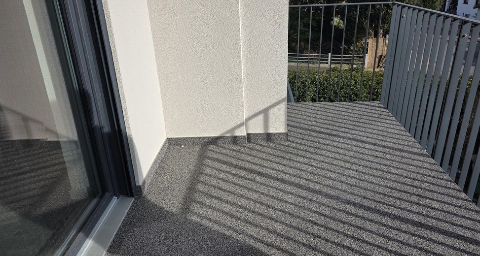 Appartamento mansardato di 2,5 locali – Loggia m. neuer Beschichtung