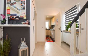 Zauberhaftes und Modernisiertes Endreihenhaus von Privat in Bramfeld zu Wellingsbüttel – Flur unten
