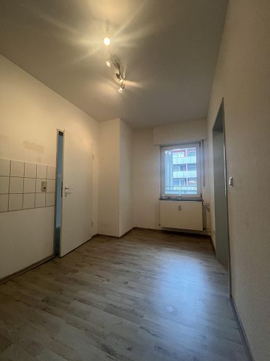 Preiswerte 2 Zimmer Wohnung im Erdgeschoss in ruhiger Wohnlage – Küche