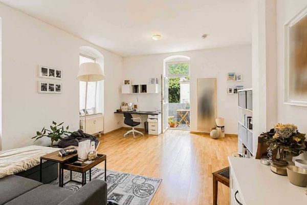 *Investimento interessante*: appartamento di 1 locale affittato con bagno con vasca e balcone a DD-Löbtau