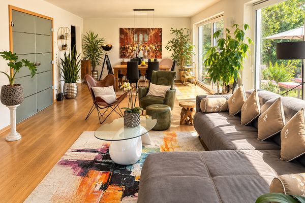 676 m² arsa üzerinde 324 m² kullanım alanına sahip müstakil müstakil ev