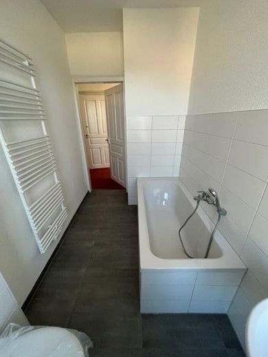 Tamamen kiralanmış konut ve iş binası, %8 getiriyle – Fotoğraf 16
