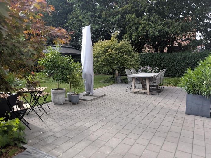 منزل معماري حصري وموفّر للطاقة مع الكثير من الخصوصية في الخُضرة – Terrasse