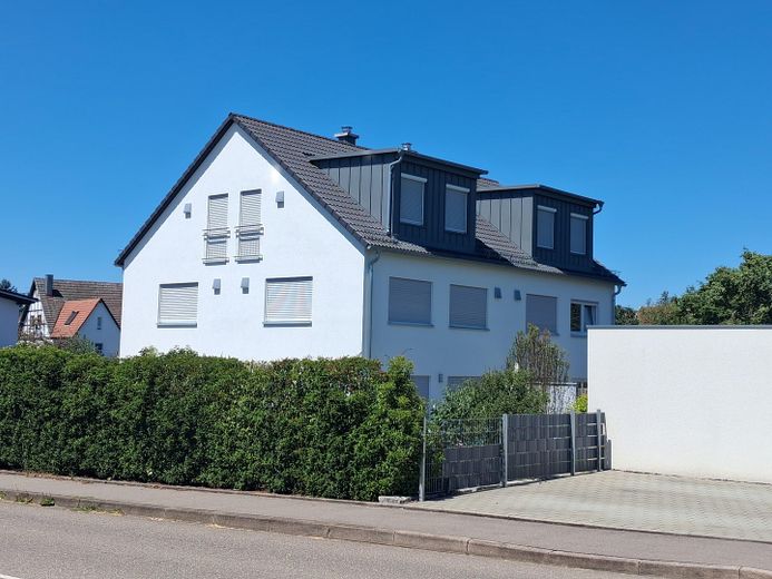 Doppelhaushälfte mit Garten – Haus - Ansicht Garten