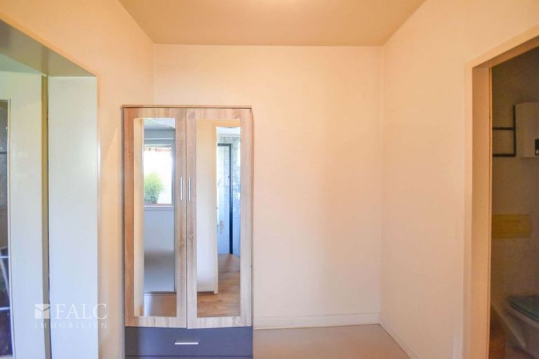 Perfekt für Singles &amp; Paare - Rückzug mit Stellplatz – Wohnungsflur