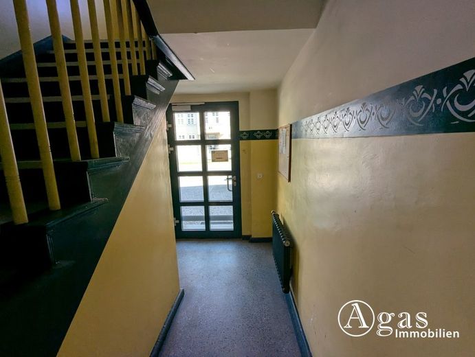 Schöne 3-Zimmer-Wohnung mit Wintergarten zentral in Eberswalde – Treppenhaus