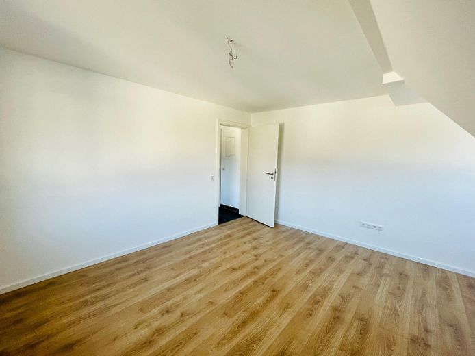 Braunfels’in sakin bir konumunda güzel 2 odalı daire – Schlafzimmer
