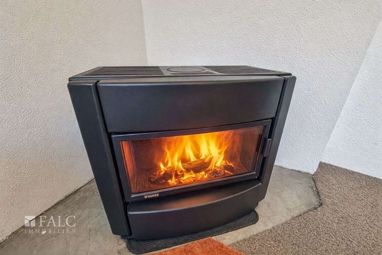Einfamilienhaus mit Garten an Berliner Stadtgrenze - FALC Immobilien – Kamin
