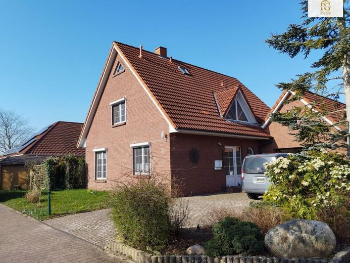 Gepflegtes charmantes EFH in Massivbauweise an der Nordseeküste in Altenbruch-in strandnähe – Foto 1