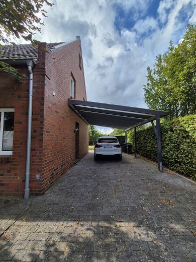 Schickes Einfamilienhaus in Jemgum, nähe Leer **Provisionsfrei** – Carport