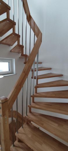 Don’t miss out this stunning opportunity - Exklusive Wohnlage - Neubau DHH in Hochheim – Die edle Treppe