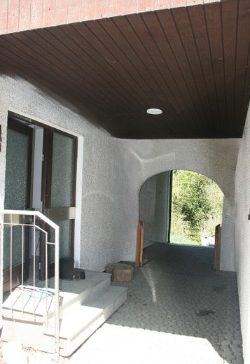Bungalow mit Potential in ruhiger Lage – Eingang