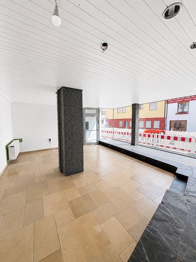 Provisionsfreies MFH in Bestlage! – Ladeneinheit 