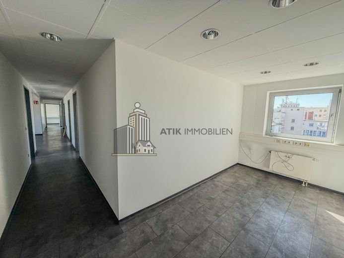 ATIK: Provisionsfreie Büroflächen in bester Lage am Ludwigsplatz – Eingangsbereich