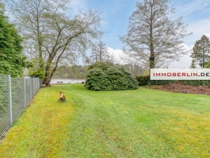 IMMOBERLIN.DE - Wassergrundstück! Fabelhaftes Bauland am Großen Zug in familienfreundlicher Lage – Foto 1
