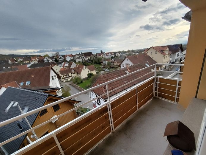 Helle Wohnung mit Teilklimatisierung im Herzen von Lützelsachsen – Aussicht Wohnzimmer