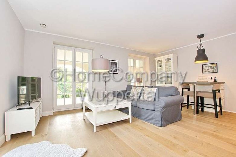 Reside at the Toelleturm! Modern 2-room apartment with terrace, DSL wifi and many extras – 869d09f1e8a25b614ee9e632be37ca027311fb5d.jpg