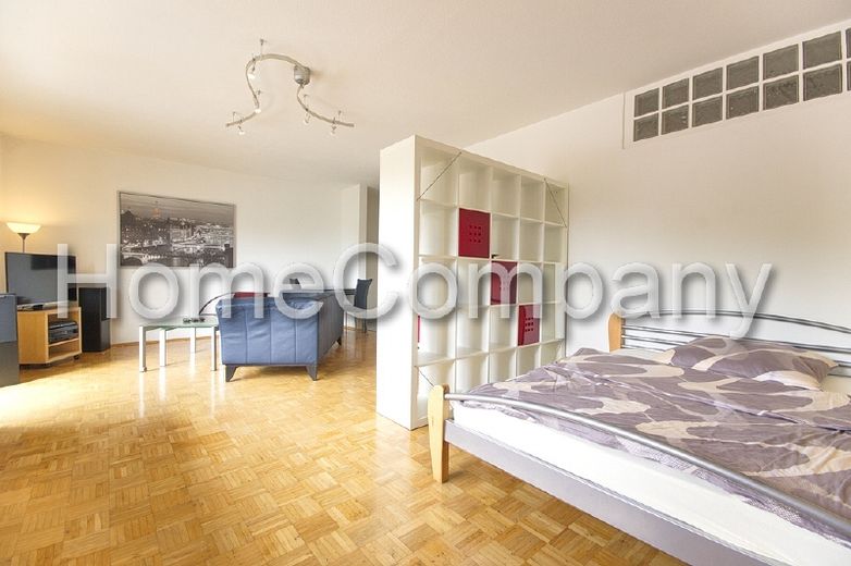 Sehr moderne Wohnung mit Parkett und Balkon in guter Lage, Straßenbahnhaltestelle in der Nähe – c0d65304a313e2eb4c40b0470238a0a5461f7190.jpg