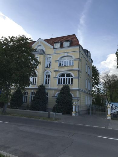 Stilvolle helle 6-R-Wohnung ca.160 m² in MD.Stadtfeld-Ost zu vermieten. – Hausansicht