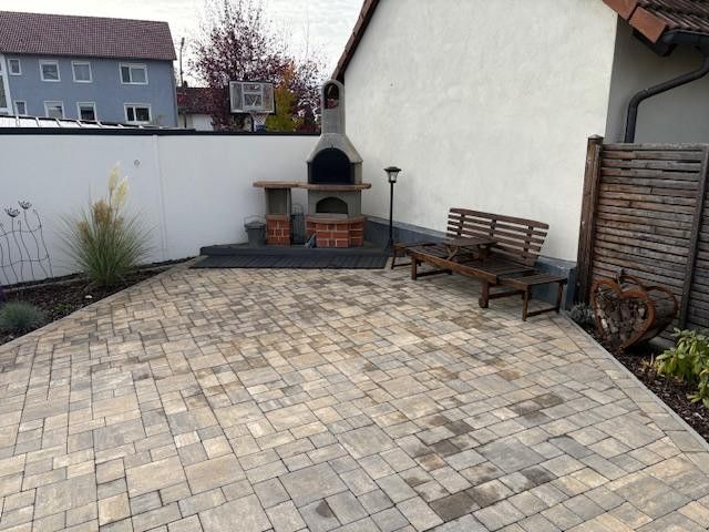 3,5 Zimmer DG- ETW im neuw. 2-FH, 91220 Schnaittach  EB 11/23 incl. Gartenanteil/Garage uvm. – Grillecke ETW2