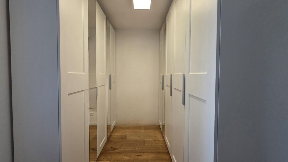 Begehbarer Kleiderschrank