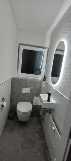 3-Zimmer-Wohnung – frisch renoviert, bezugsfertig – WC