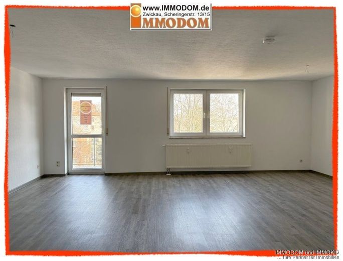 2-Zimmer-Wohnung mit BALKON und TG-PKW-Stellplatz, zentral und bahnhofsnah, zu verkaufen! – Wophnen