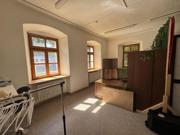 55 m² Gewerberaum – große Fenster & 3 m Raumhöhe – nur 275 € monatlich – Foto 7