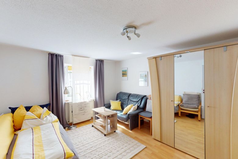 Geniş manzaralı yenilikçi mimar evi; cömert yaşam alanı; modern enerji tedariki – Gästezimmer UG