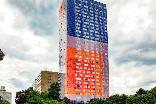 Köln zentral modernisiertes Apartment 2.OG Wannenbad neue Pantryküche Miete 7320 EUR p.a.+ Nebenkosten