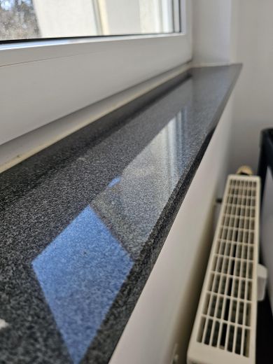 senza provvigione - elegante - a contatto con la natura : gioiello abitativo con infrastruttura perfetta – Fensterbänke aus Granit