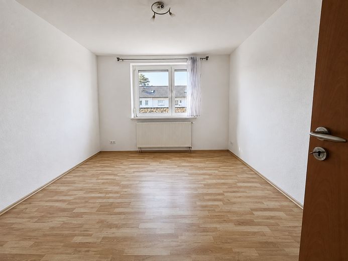 6 konut birimi + garajlar * %7 BMR* enerji sınıfı B – Wohnung Beispiel EG rechts