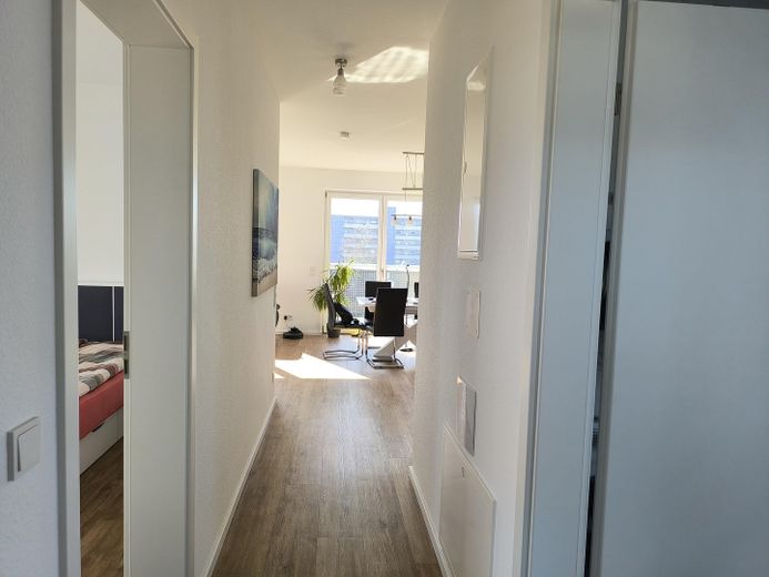 PENTHOUSE Frankfurt, direkt am MAIN, nähe Uniklinik, TG, Skylineblick, Provisionsfrei, Möbliert – Foto 27