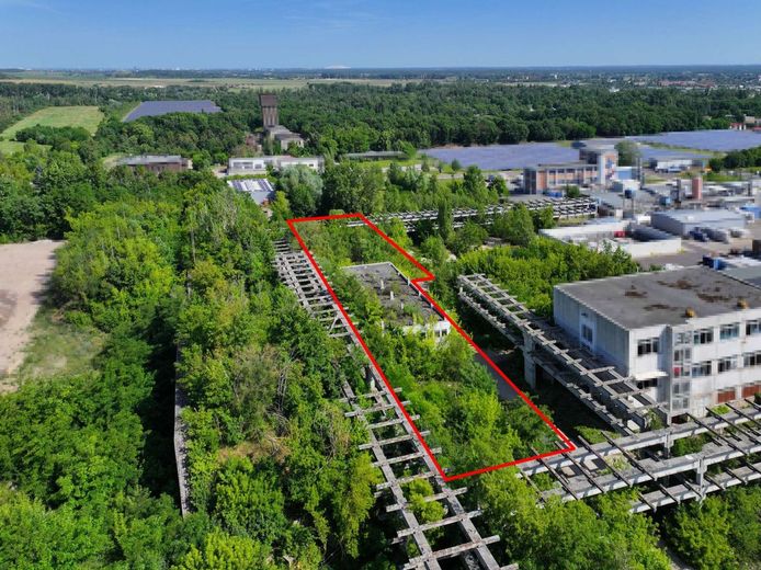 Provisionsfreie Halle mit ca. 450 m² Nutzfläche, variable Grundstücksgröße, Top-Lage in Schönebeck – Suedwest_Luftbild
