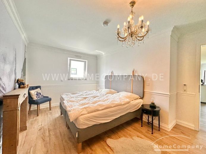 Lichtdurchflutete Designwohnung mit Balkon – fe0493f25c4098a6e194c2661df97e530bea5229.jpg