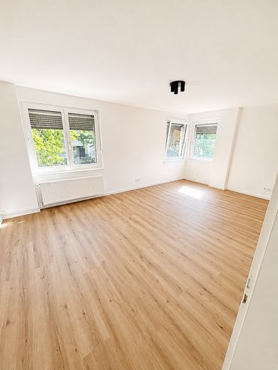 Investimento: appartamento di 3 locali completamente ristrutturato | affittato a studenti in condivisione | rendimento ~5% | Wiesbaden Mitte – Foto 4