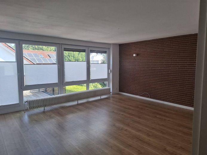 Maisonette-Wohnung, 5ZK2B, Balkon + Dachterrasse, ruhige Wohnlage von Bielefeld-Senne – Wohnzimmer