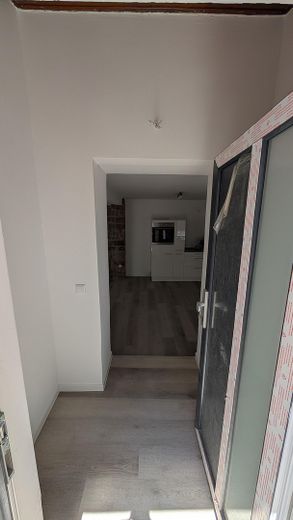 Kernsaniertes Reihenmittelhaus/Wohnung auf 2 Ebenen und neuer Einbauküche in Bruchsal-Heidelsheim – Eingang/Flur
