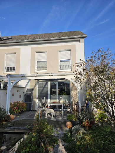 Terrasse mit Pergola